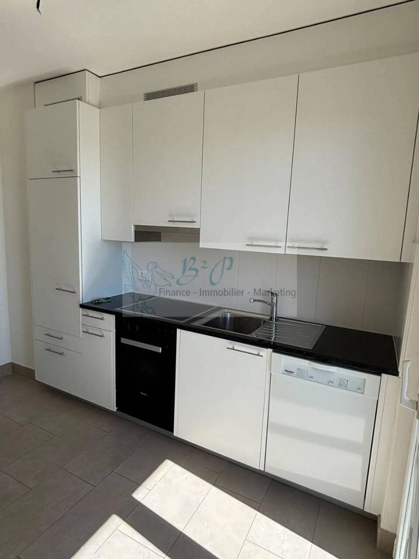 Bel Appartement à Colombier - Photo 2 sur 12