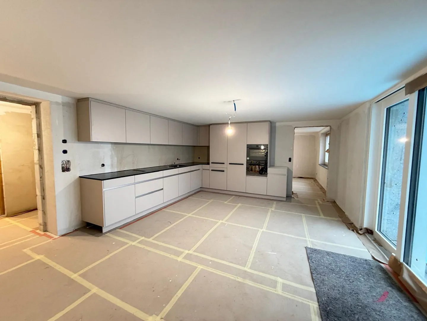 Grosszügige, sonnige 3,5 Zimmerwohnung an ruhiger Lage - Foto 1 von 4