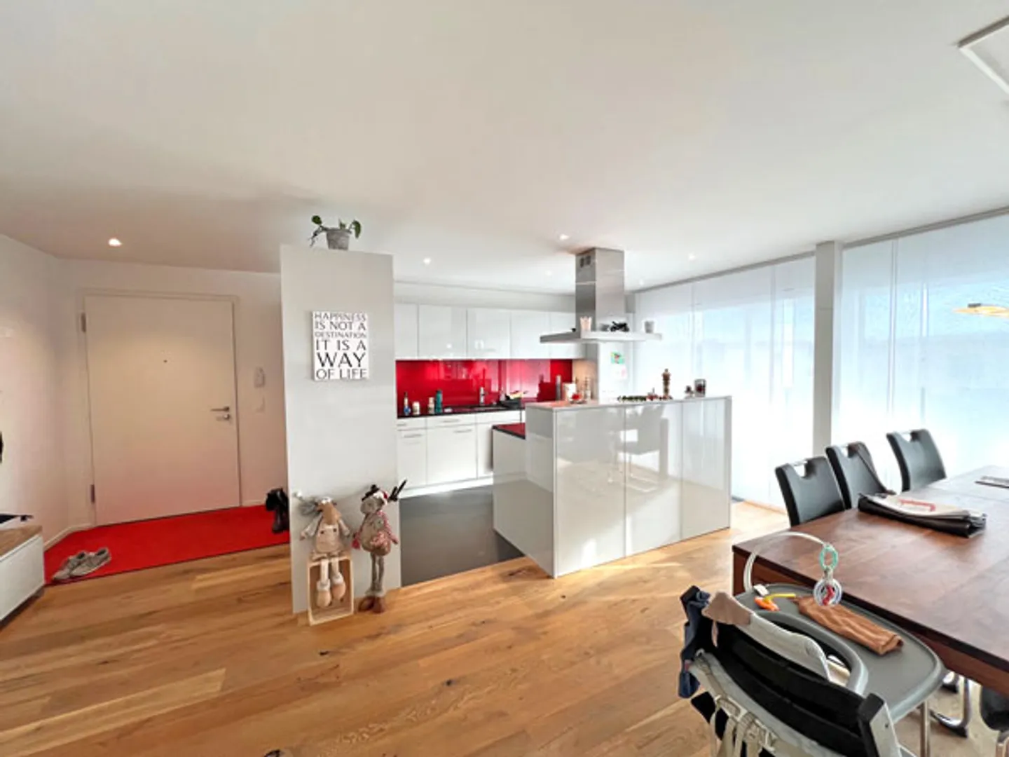 Moderno appartamento con terrazza di 4,5 stanze con vista panoramica a Wauwil - Foto 7 di 12