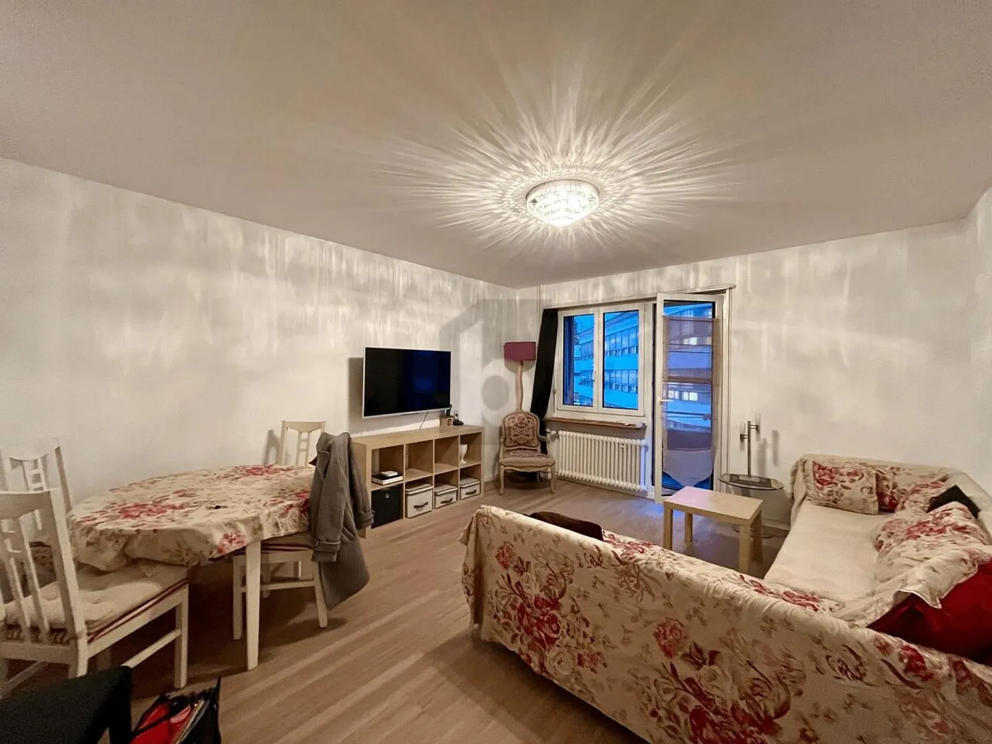 GEMÜTLICH UND ZENTRAL - Foto 4 von 6