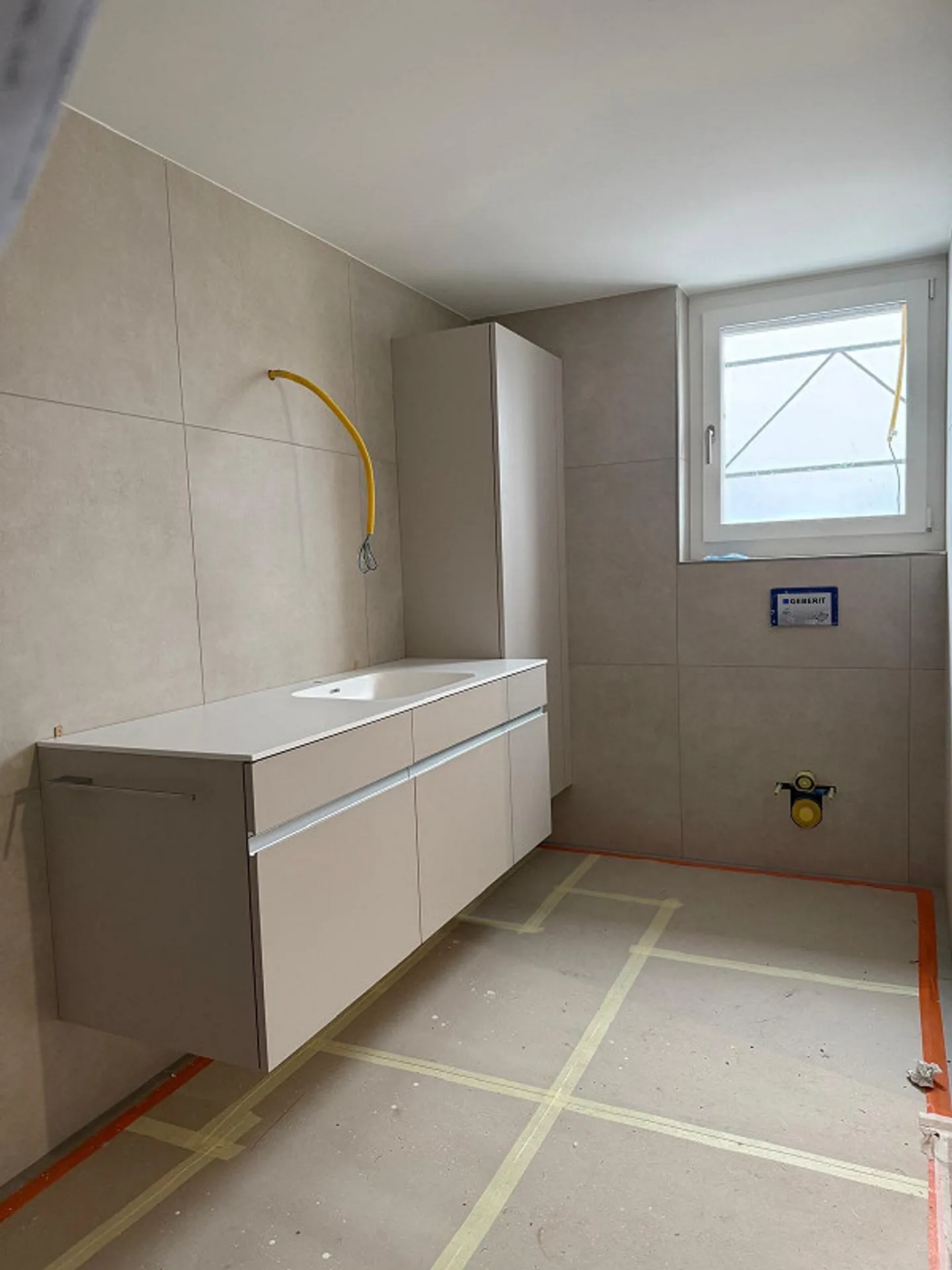 Grosszügige, sonnige 3,5 Zimmerwohnung an ruhiger Lage - Foto 3 von 4