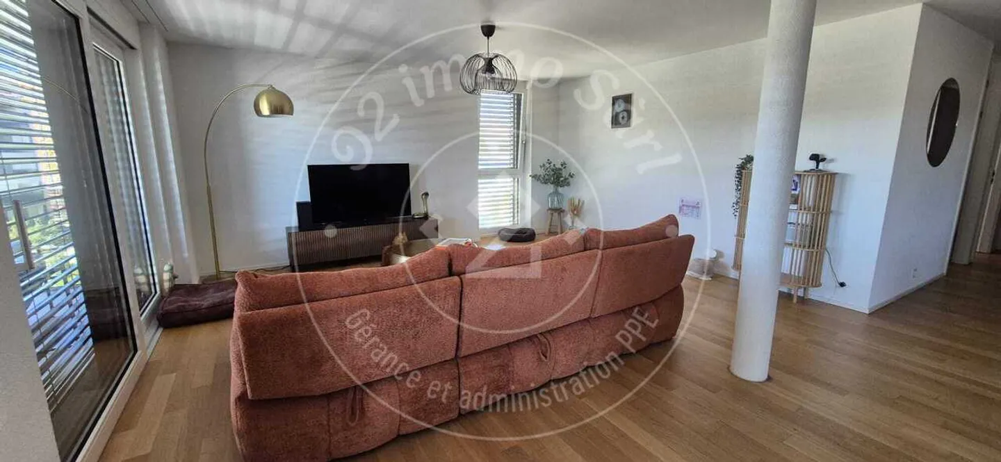 Wohnung 4.5 Zimmer - Foto 2 von 9