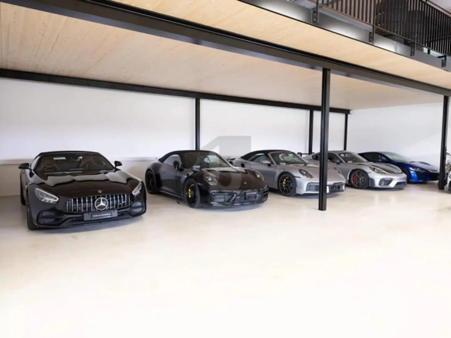 AUTO-HOTEL A 25 MINUTI DALL'AEROPORTO DI ZURIGO - Foto 2 di 6