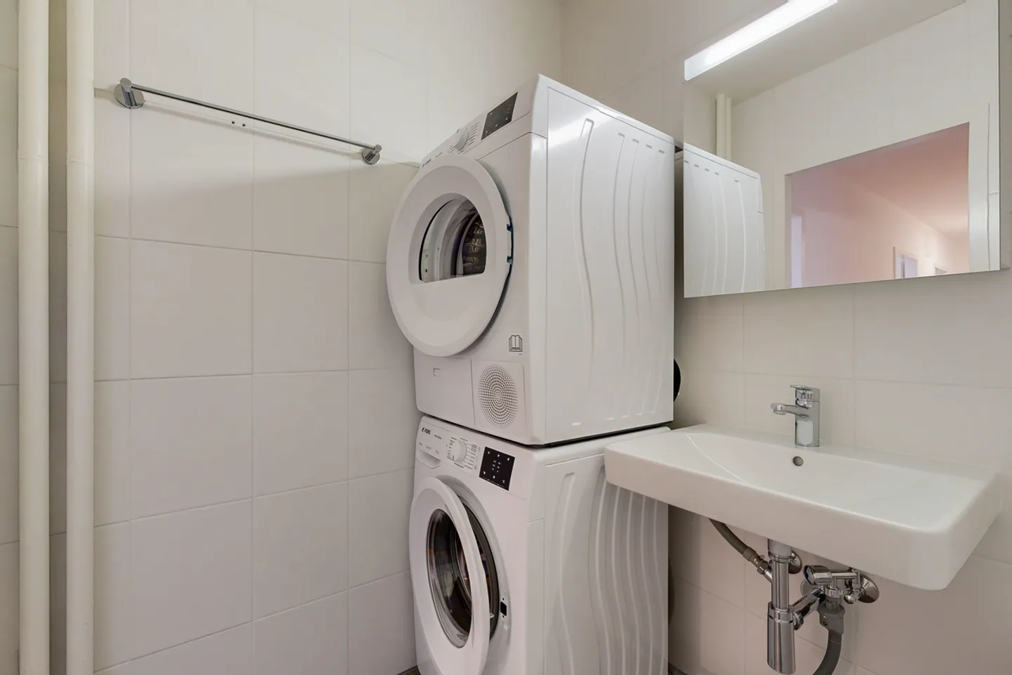 Appartement Charmant dans un Quartier Calme - Photo 7 sur 9