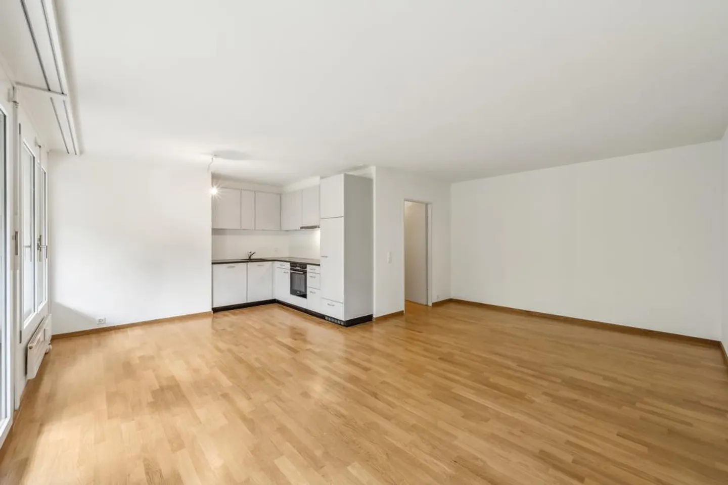 Appartamento recentemente ristrutturato con balcone spazioso - Foto 5 di 9