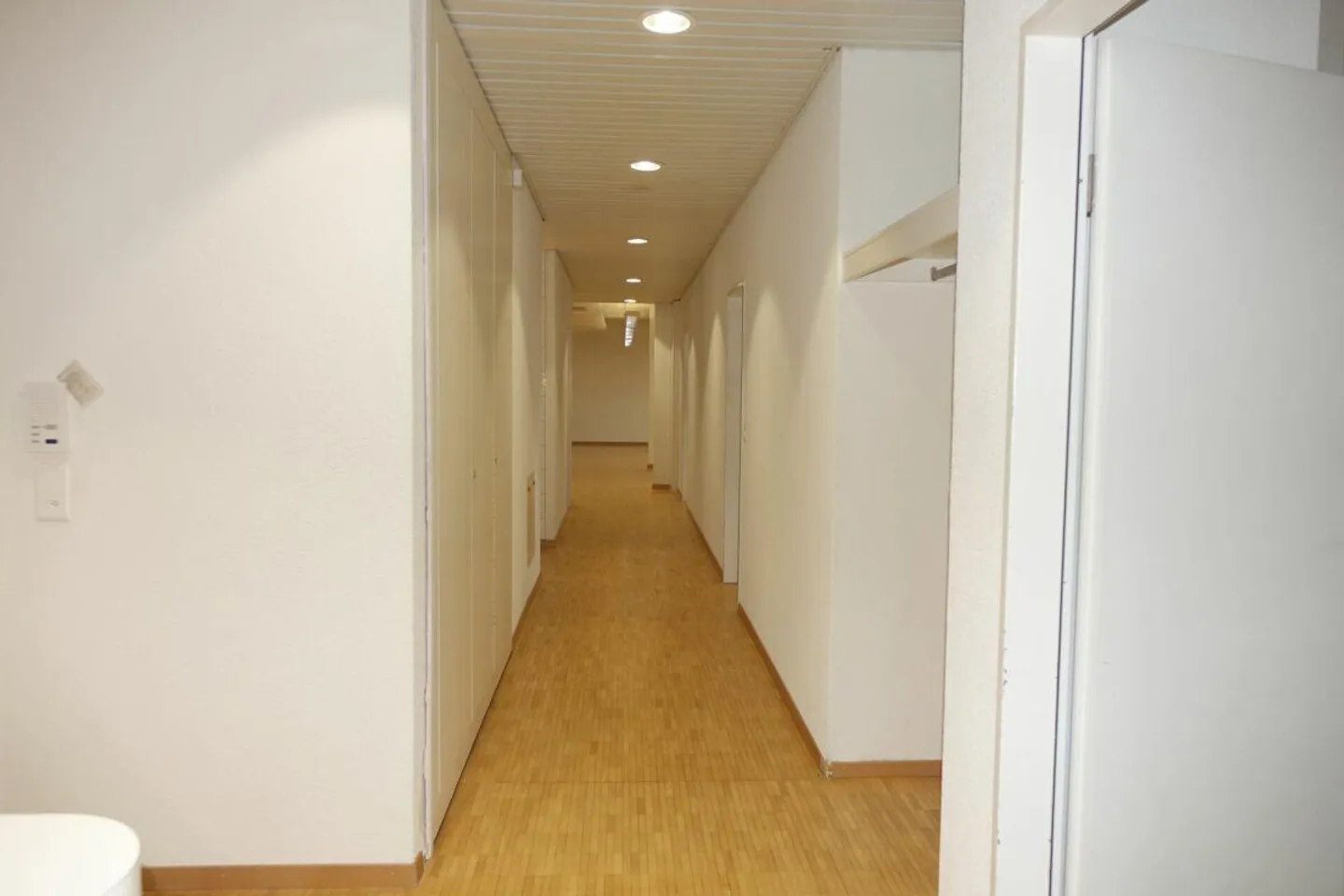 Flexible Gewerbefläche mit Terrasse - Foto 2 von 22