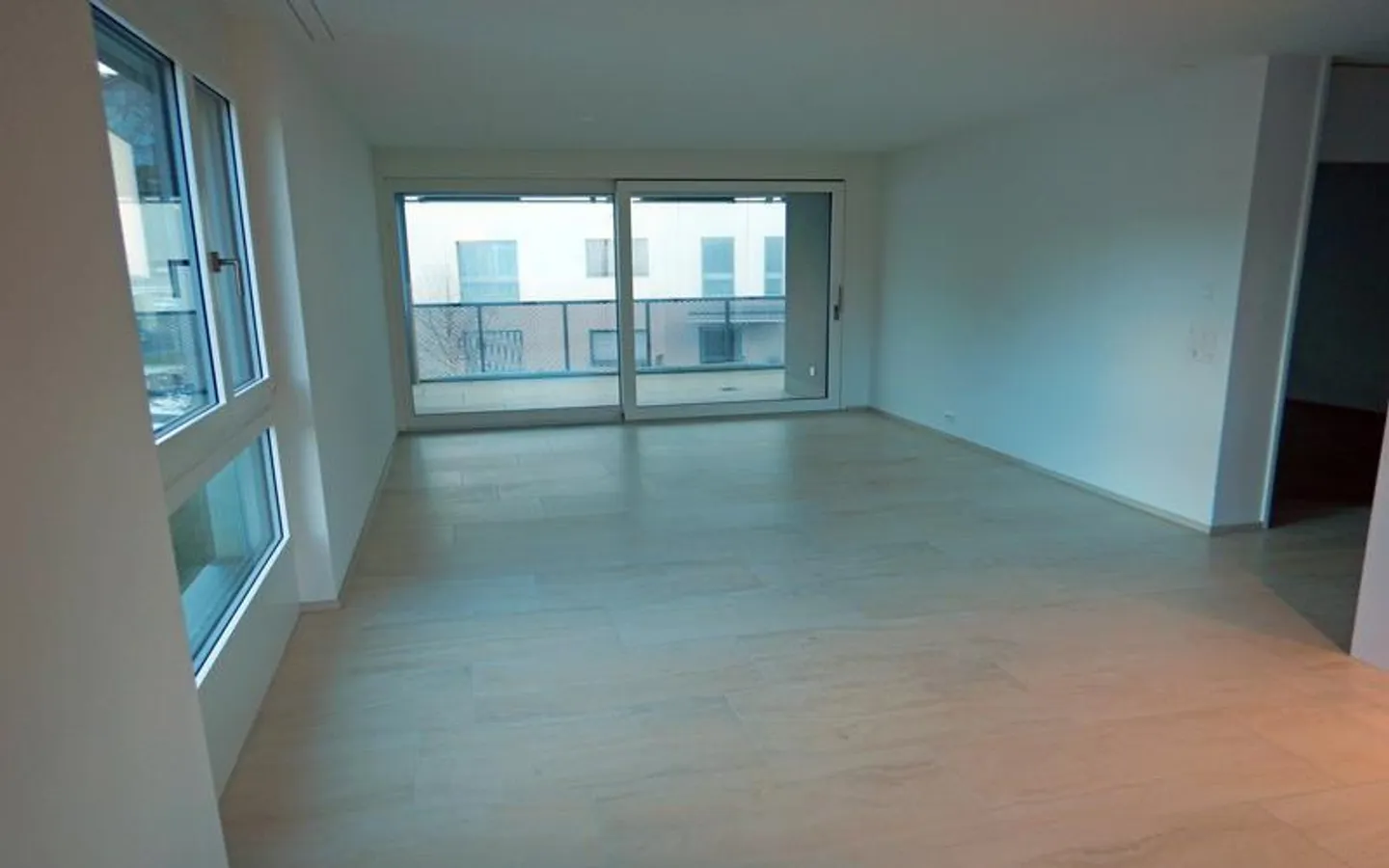 Attraktiv - Modern - Grosszügig - Foto 3 von 5