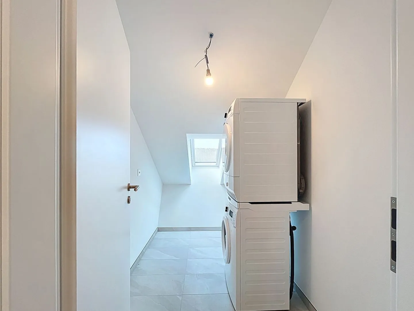 5,5-Zimmer-Duplex in der obersten Etage - Foto 8 von 13