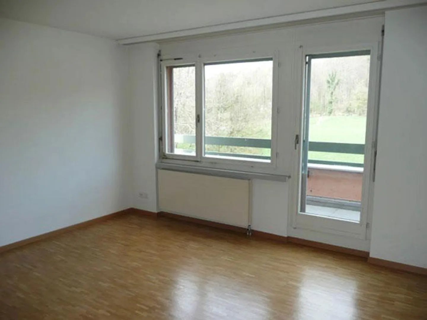 Appartement dans un quartier résidentiel calme - limité jusqu'au 31.08.2026 ! - Photo 3 sur 5