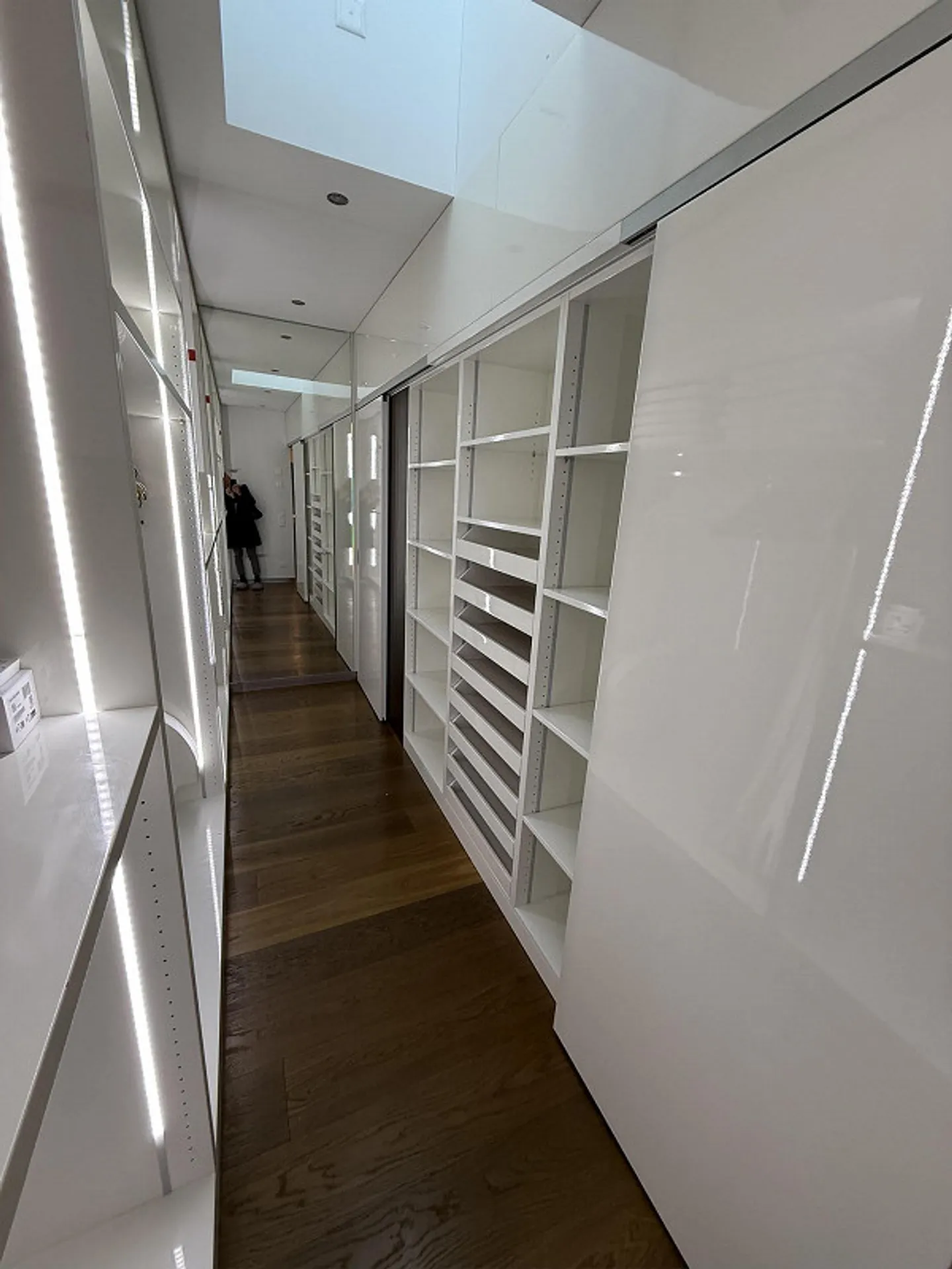 Splendid penthouse 4.5 rooms in Losone also as a secondary residence - Photo 5 of 19