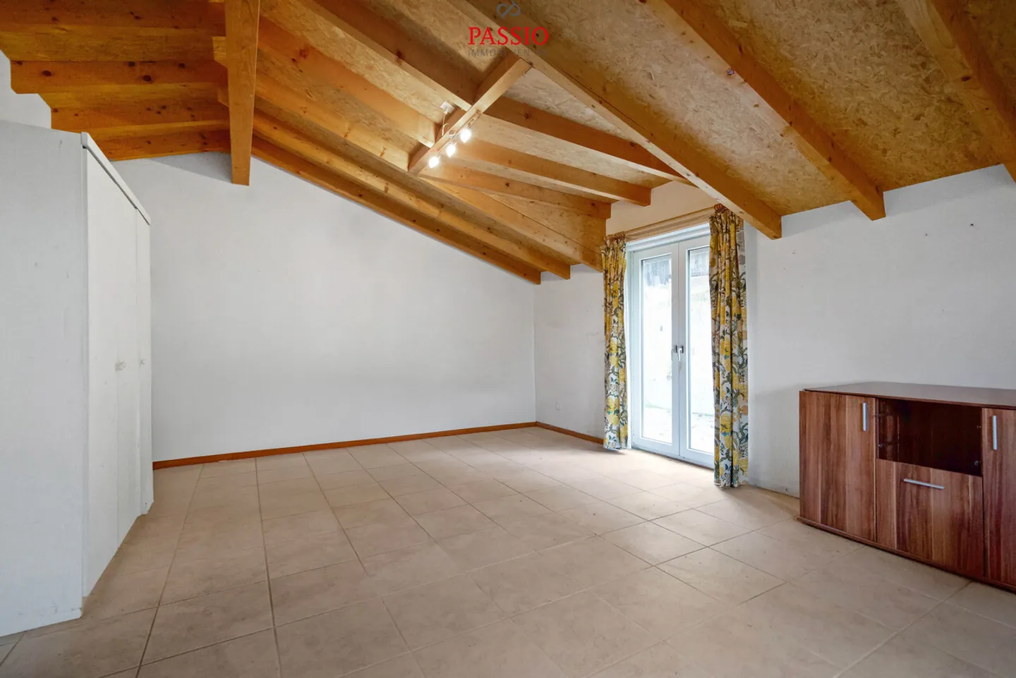4,5-Zimmer Haus mit Studio-Wohnung und Entwicklungspotenzial - Foto 14 von 21