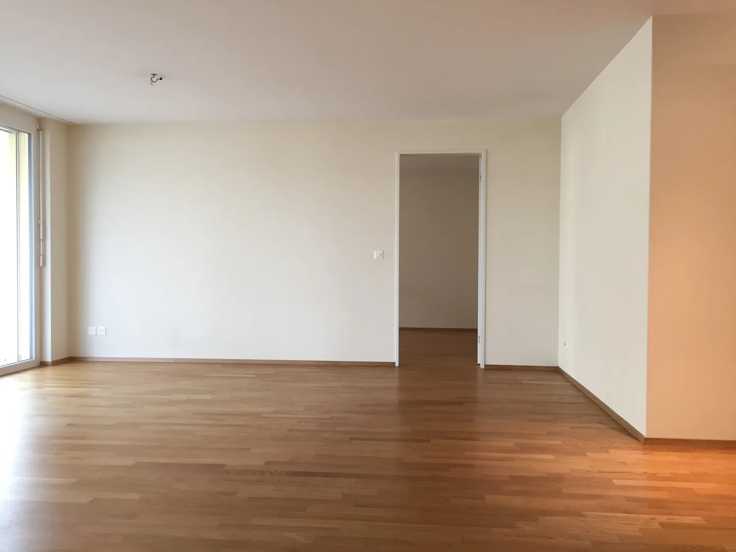 Appartamento moderno 3,5 stanze - Foto 2 di 10