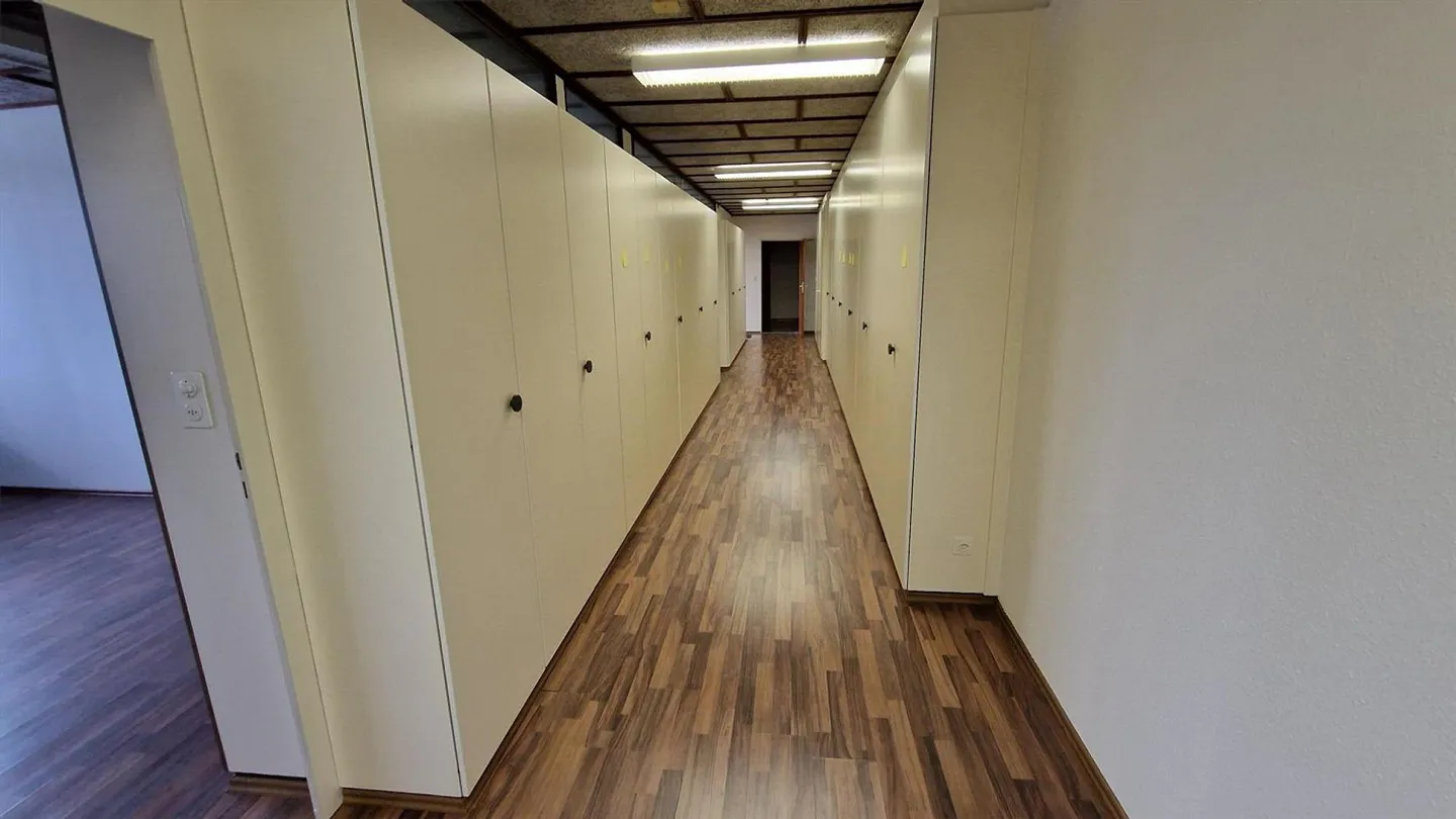 Two bright office rooms for rent in a shared office - Photo 5 of 5