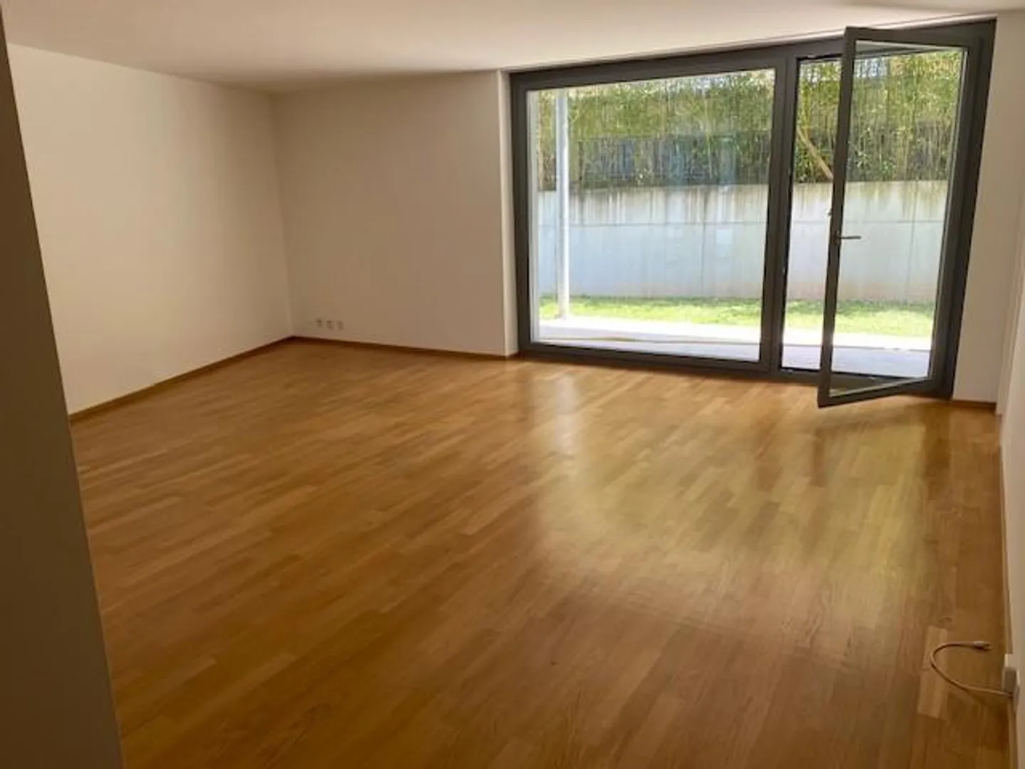 3.5-Zimmerwohnung mit Gartensitzplatz in Münchenstein zu vermieten - Photo 2 sur 12