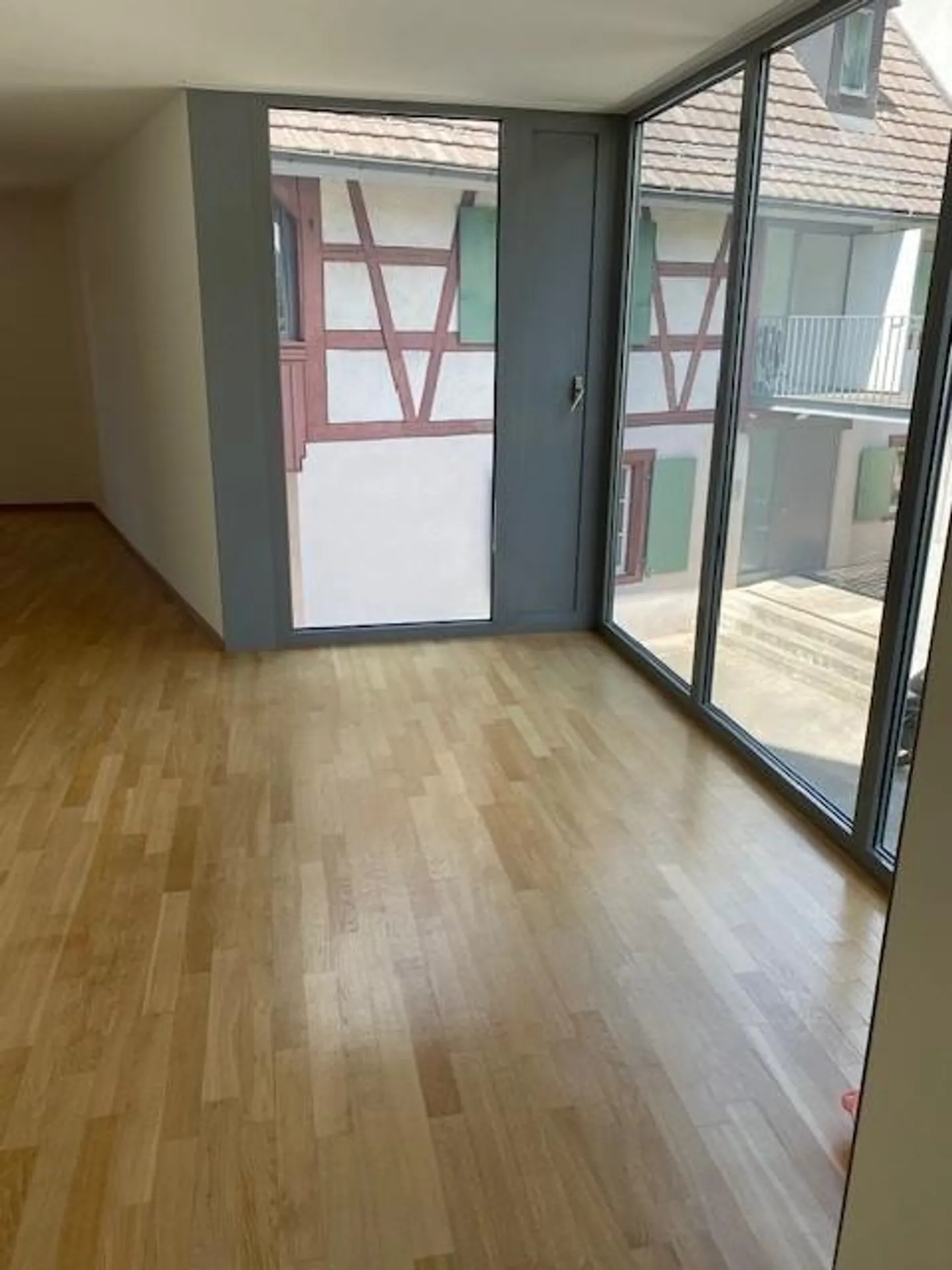 3.5-Zimmerwohnung mit Gartensitzplatz in Münchenstein zu vermieten - Photo 3 sur 12