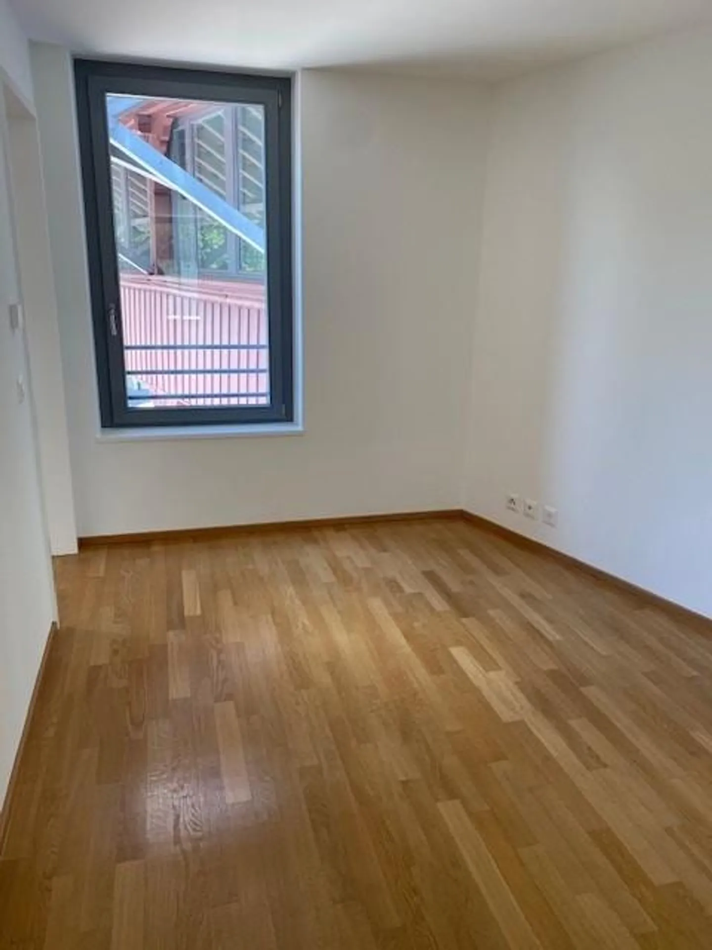 3.5-Zimmerwohnung mit Gartensitzplatz in Münchenstein zu vermieten - Photo 4 sur 12