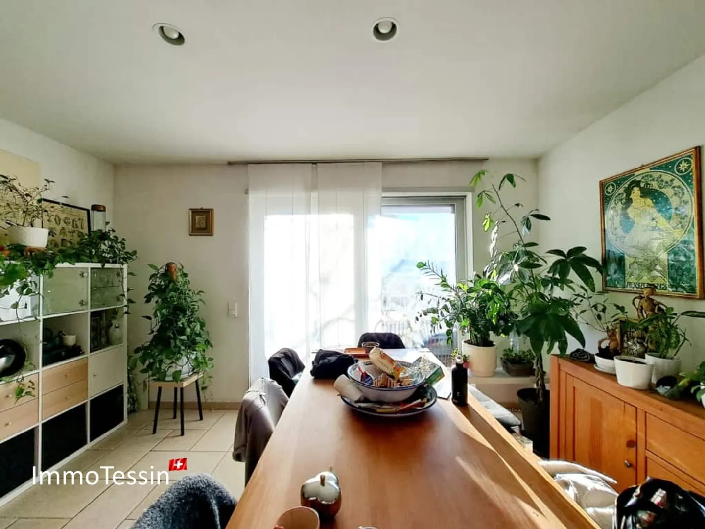 Moderne Villa mit grossem Garten an idyllischer und ruhiger Lage in Rancate nahe Mendrisio - Foto 4 von 13