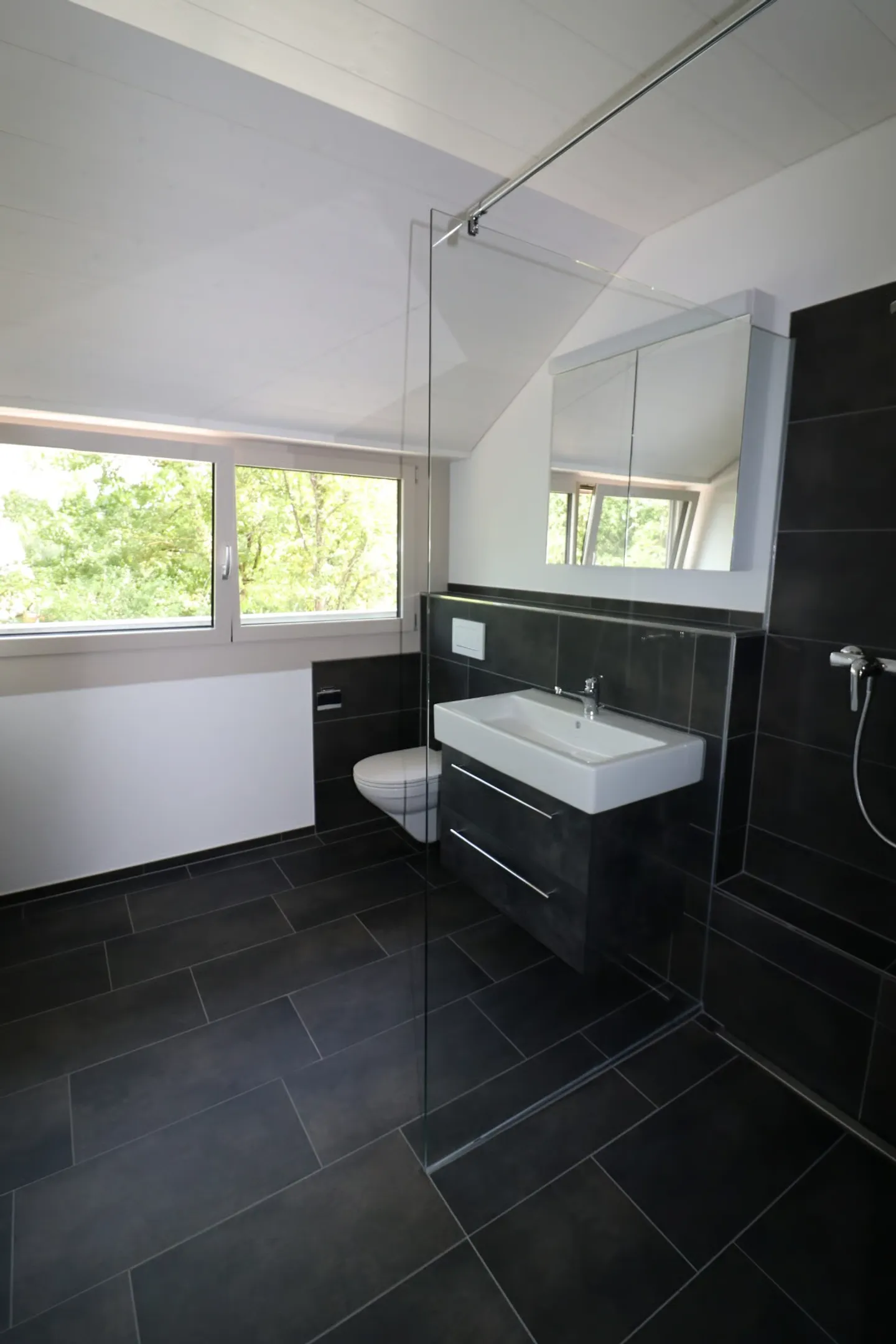 Appartamento attico unico di 3,5 locali con carattere loft e loggia - Foto 12 di 13