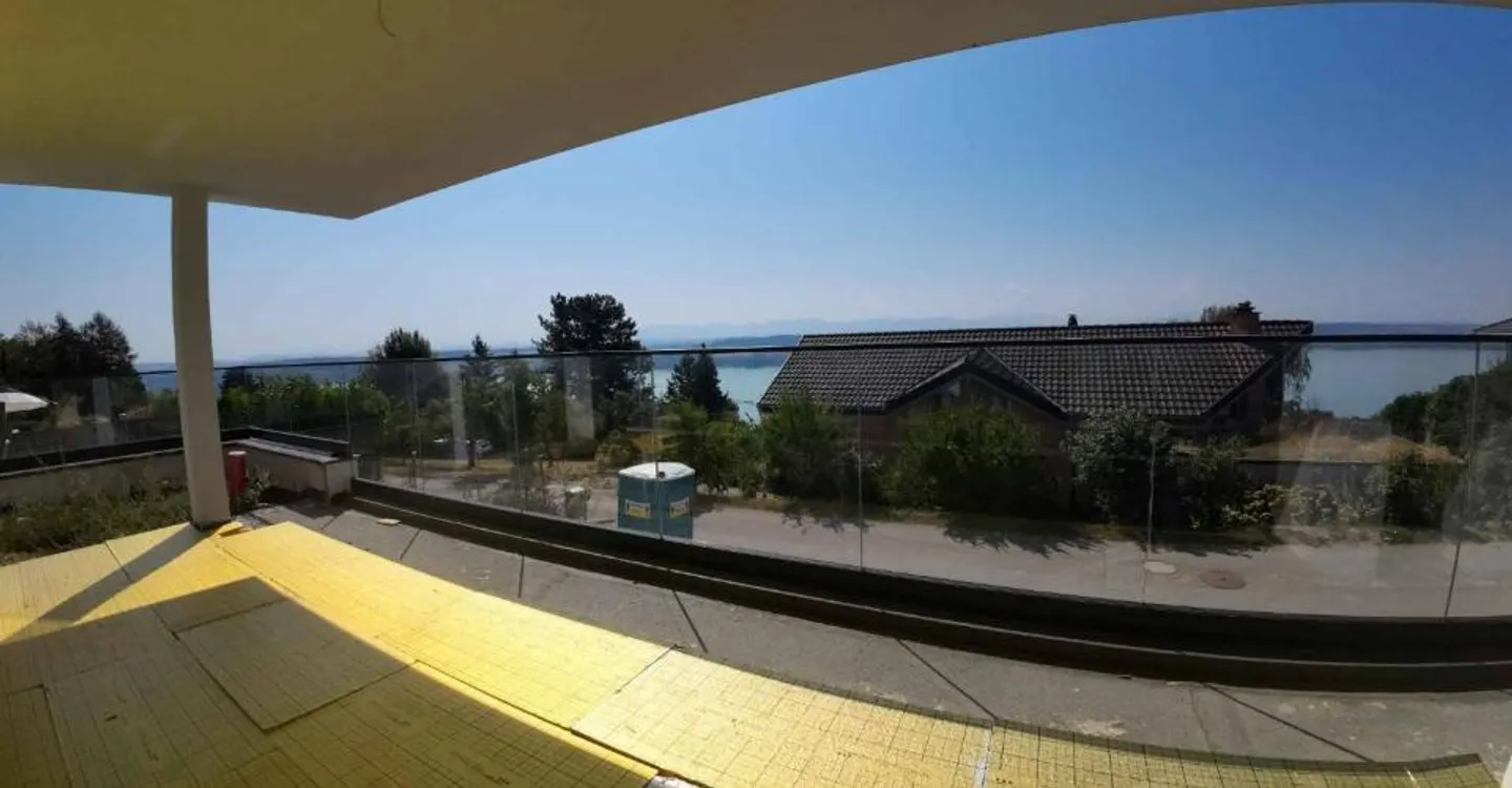 Individual villa with lake view - Photo 7 of 13