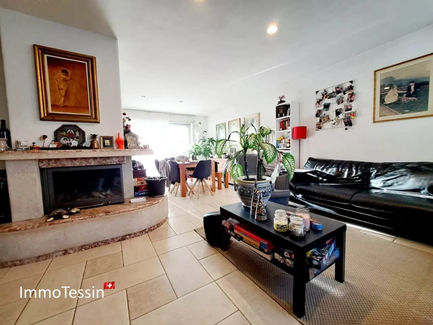 Moderne Villa mit grossem Garten an idyllischer und ruhiger Lage in Rancate nahe Mendrisio - Foto 3 von 13
