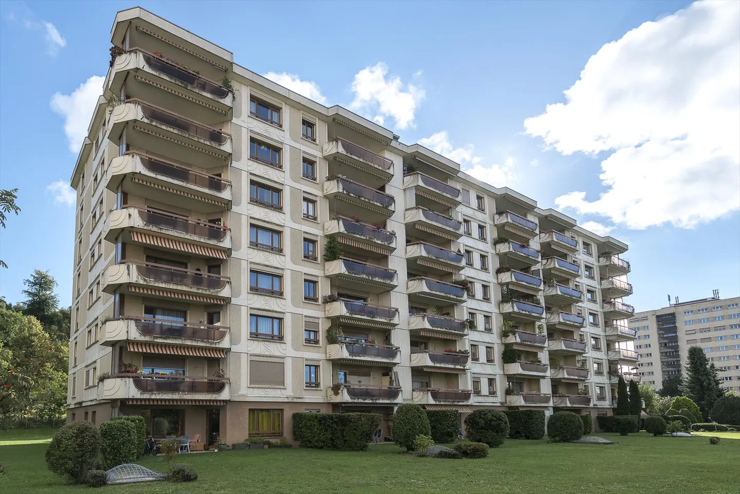 Spacieux appartement 4.5 pièces avec balcon - Photo 1 sur 4