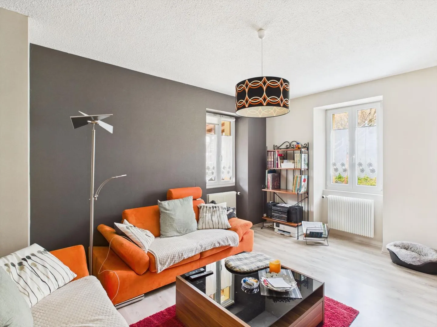 Charming apartment with 4.5 rooms in Bourg-Saint-Pierre - Photo 1 of 9