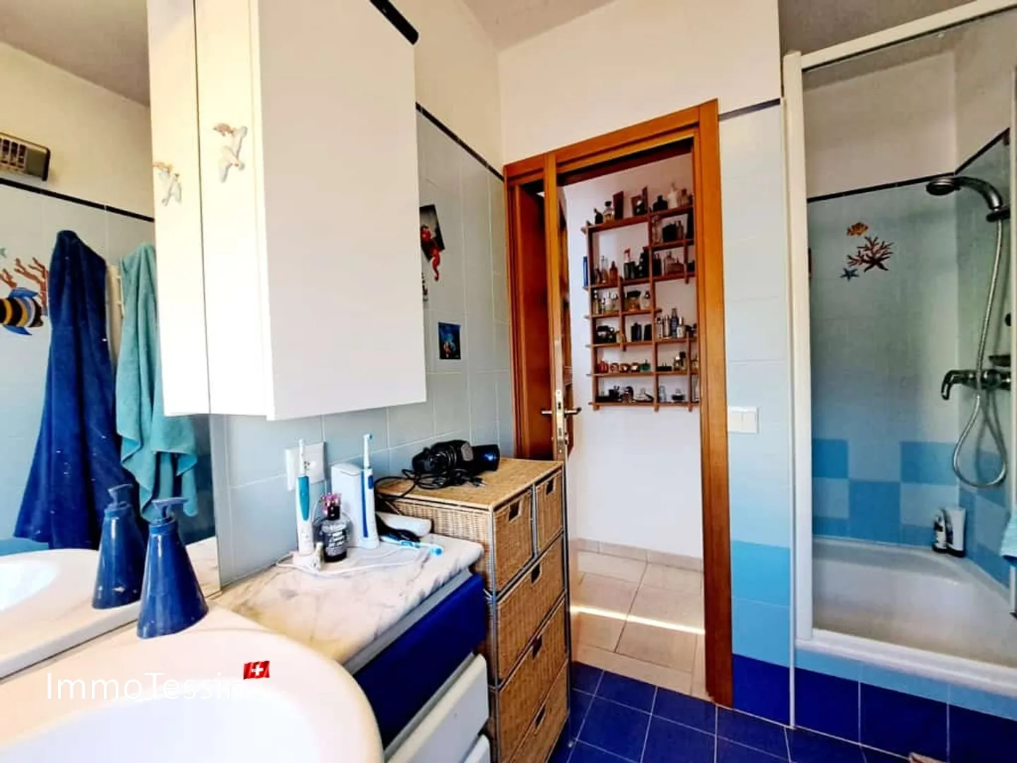 Moderne Villa mit grossem Garten an idyllischer und ruhiger Lage in Rancate nahe Mendrisio - Foto 13 von 13