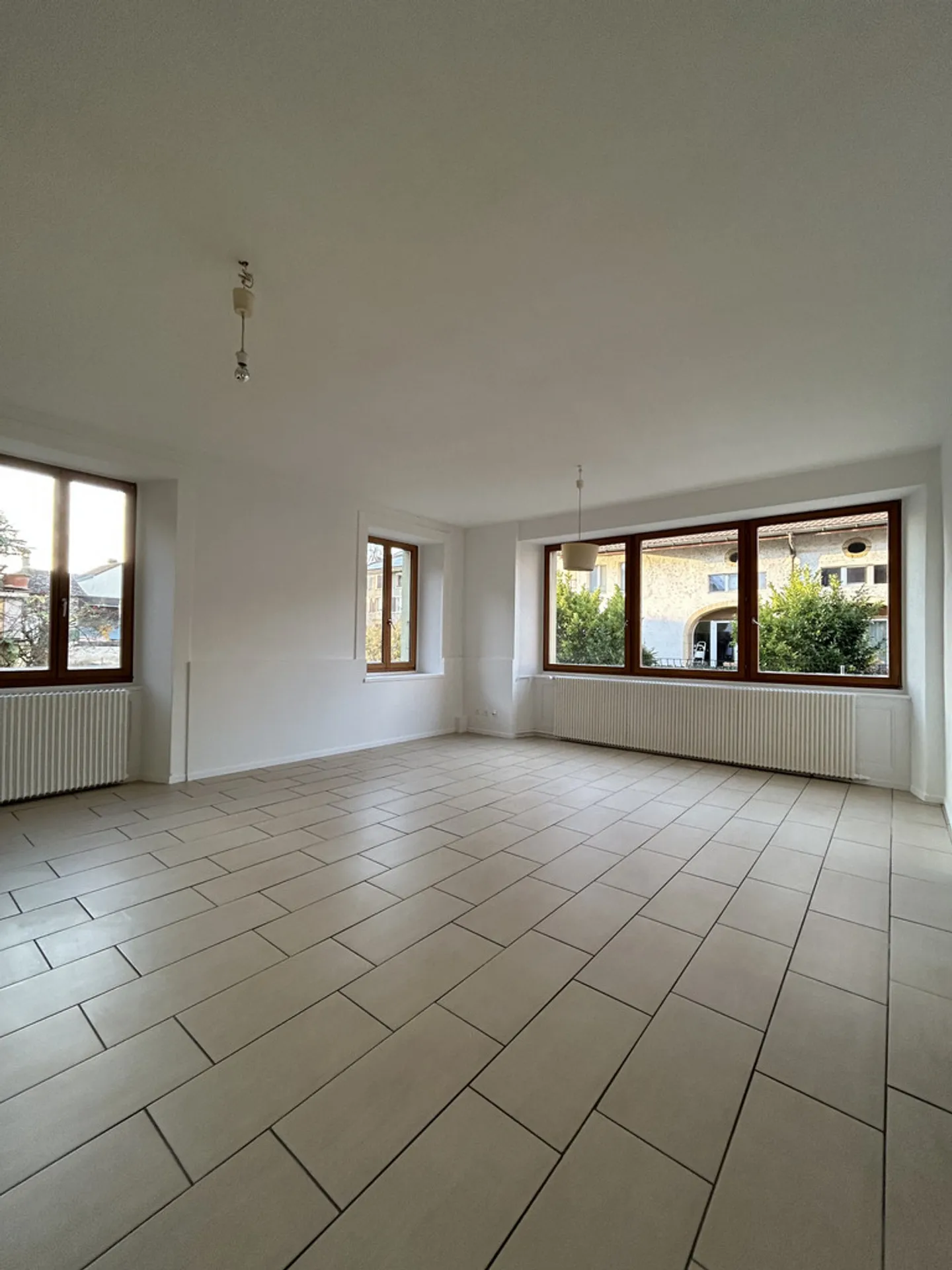 Grande appartamento di 2,5 stanze a Champagne - Foto 2 di 6