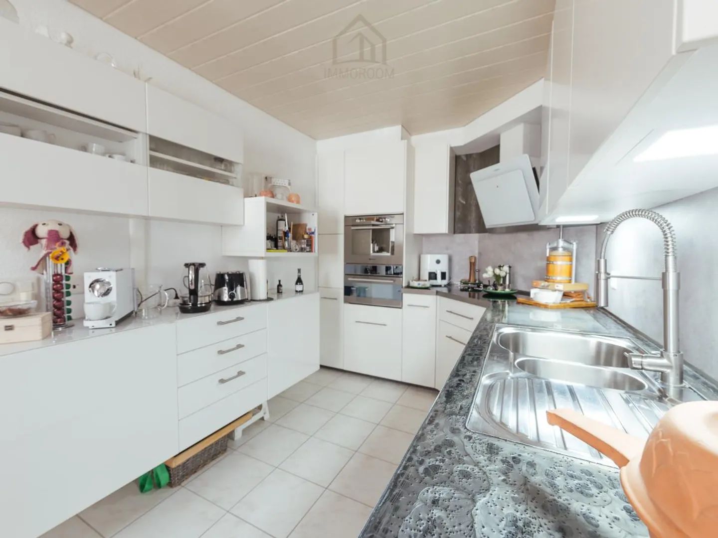Appartamento moderno di 3,5 stanze in una posizione tranquilla e familiare - Foto 3 di 5
