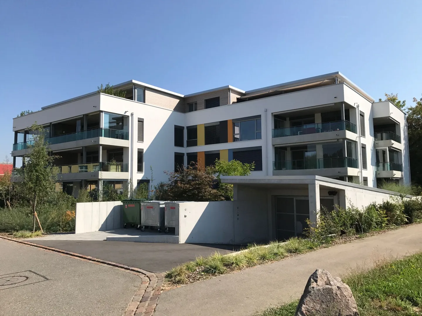 Beautiful 2.5-room apartment for rent in an ideal location - Photo 1 of 8