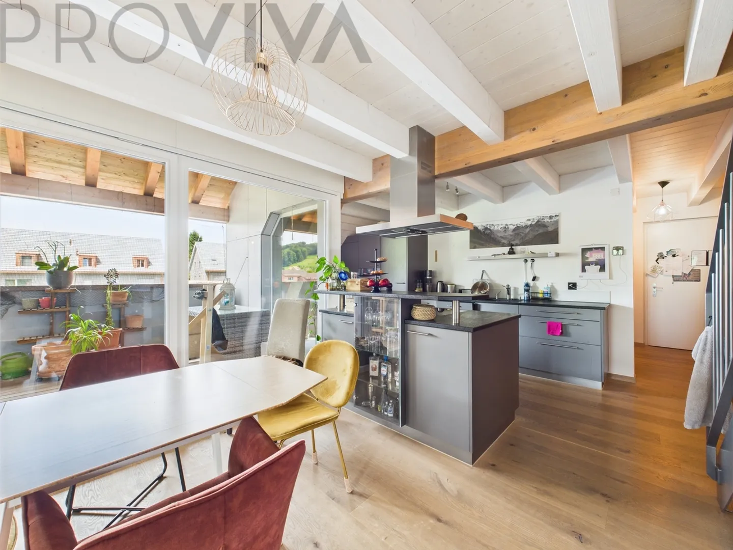 Appartamento attraente di 5,5 locali con galleria nel sottotetto - Foto 2 di 5