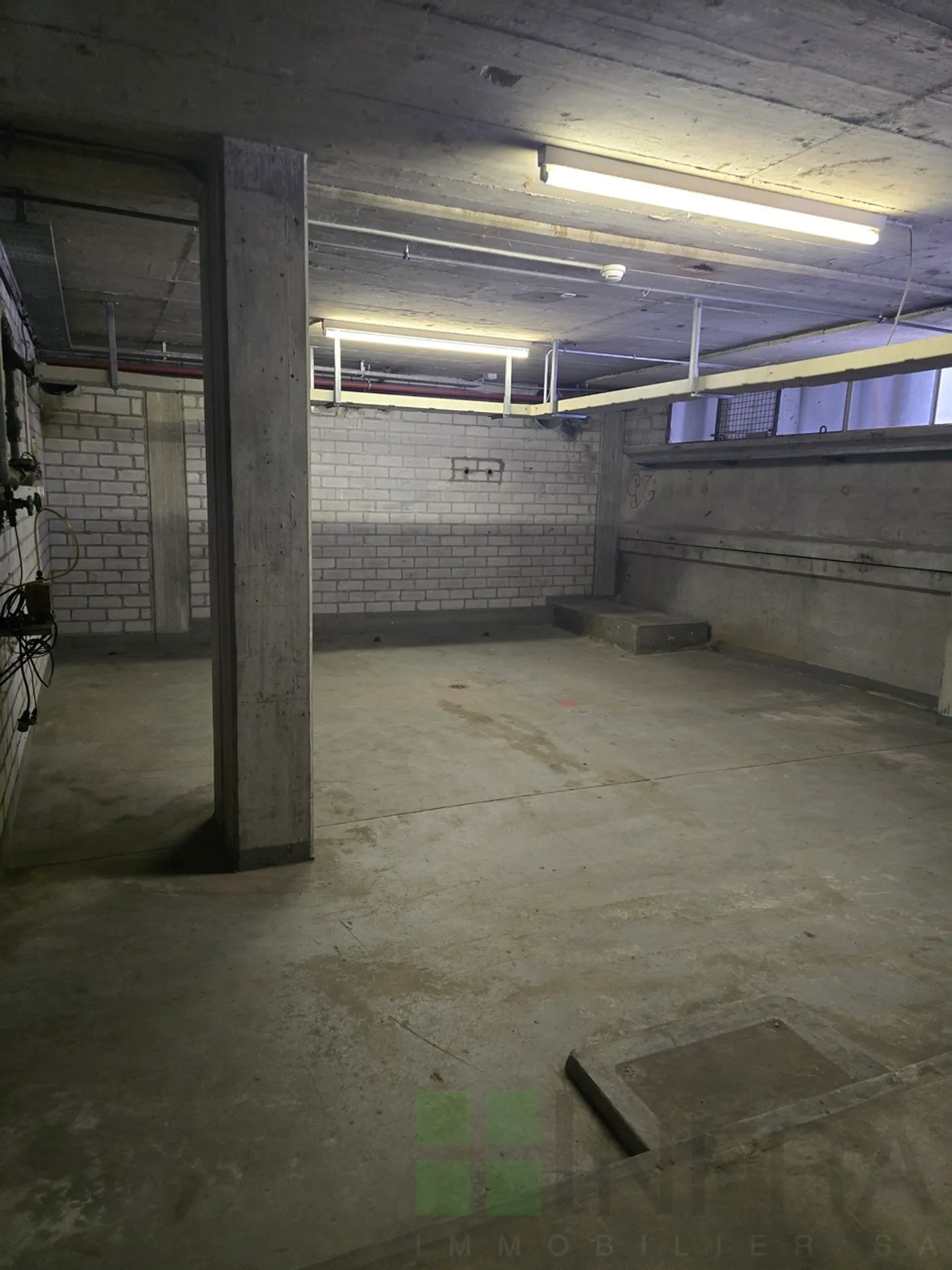 Dépôt de location de 45 m2 - Photo 3 sur 4