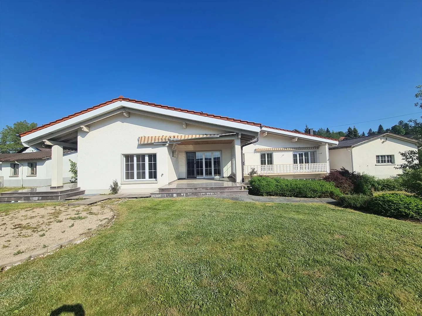 Villa 7.5 rooms - Photo 3 of 30