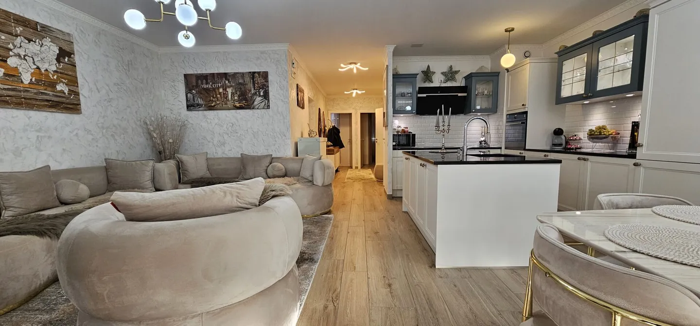 Appartement 4.5 pièces refait à neuf - Photo 3 sur 10