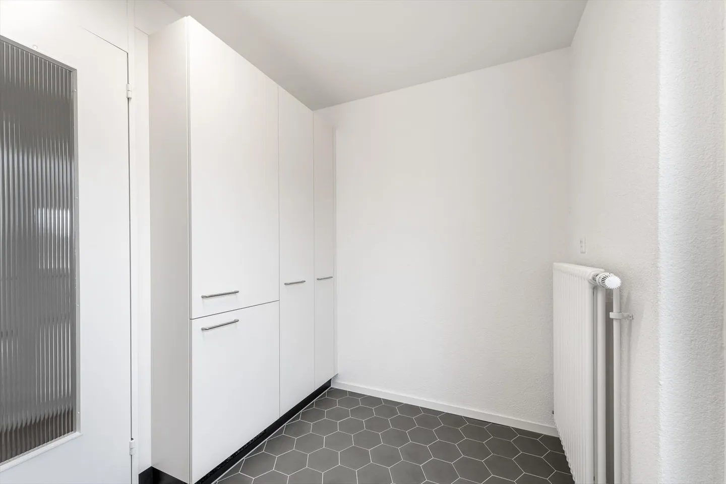 Recentemente ristrutturato - Centrale - Moderno - La tua nuova casa? - Foto 10 di 13