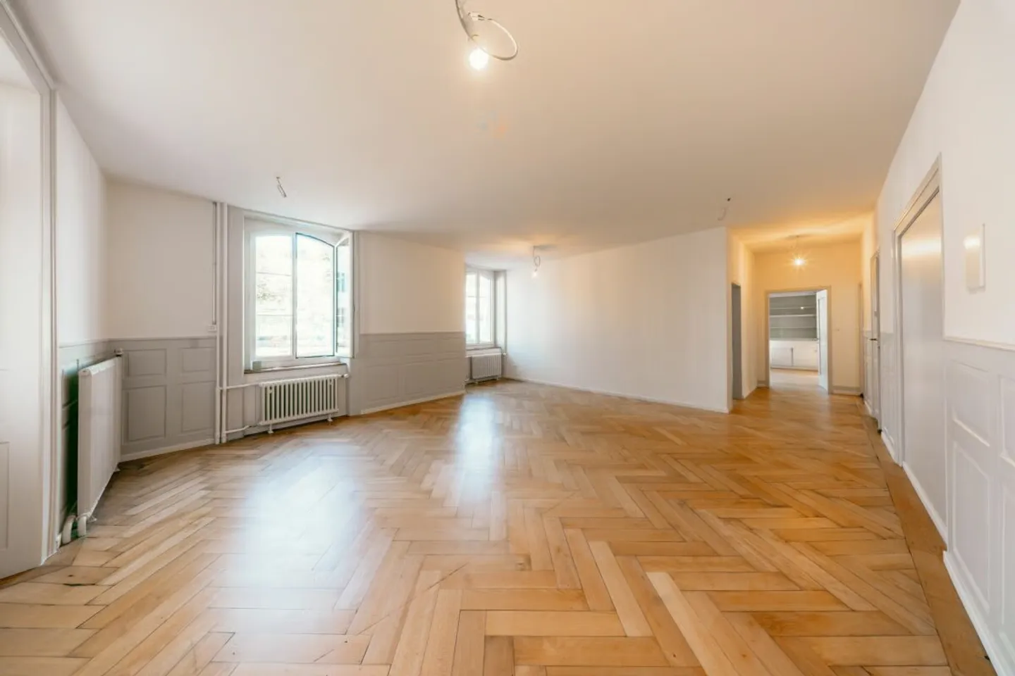 Spazio commerciale di prima classe in posizione privilegiata - Foto 5 di 11