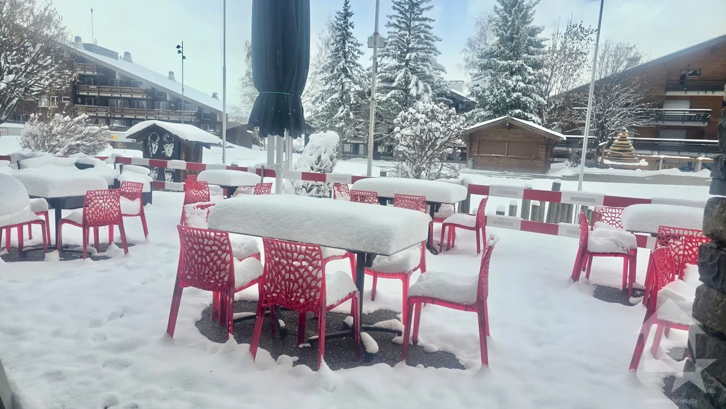 Charmantes Café-Bar in Anzère - Foto 2 von 4