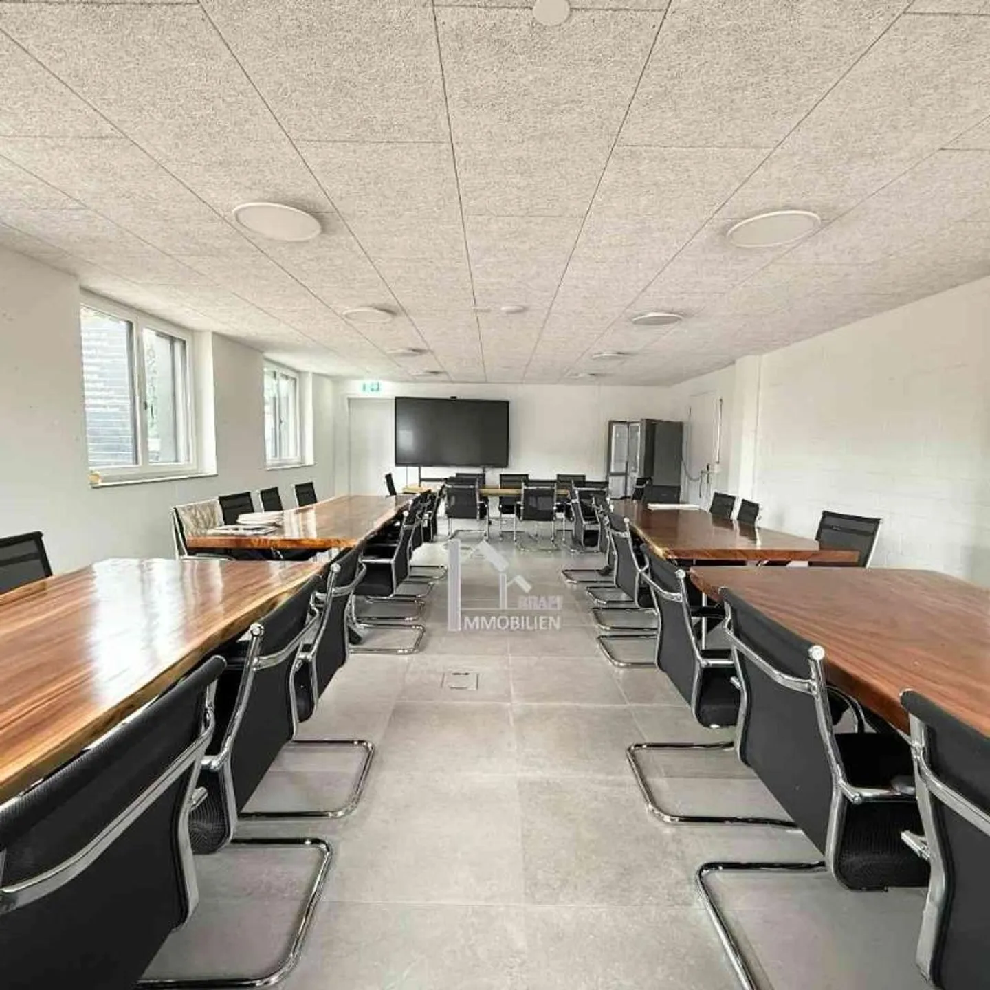 «NEUBAU GEWERBE / GYM / LADEN / GASTRO / BÜRO / PRAXIS» - Foto 6 von 8