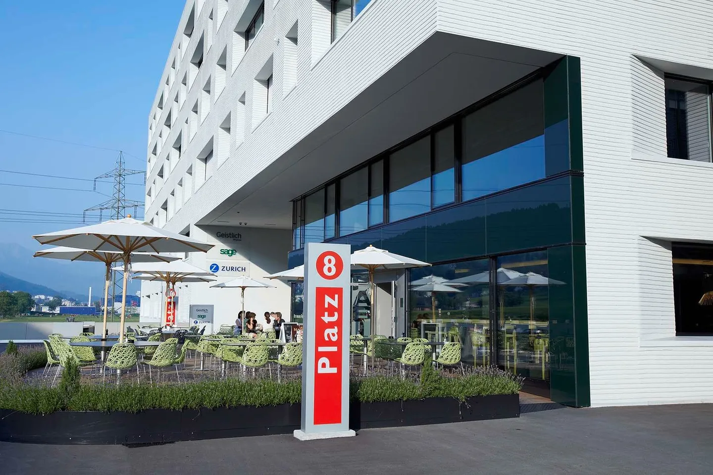 Dans un emplacement central et bien desservi, nous louons des espaces de bureau attrayants - Photo 2 sur 8