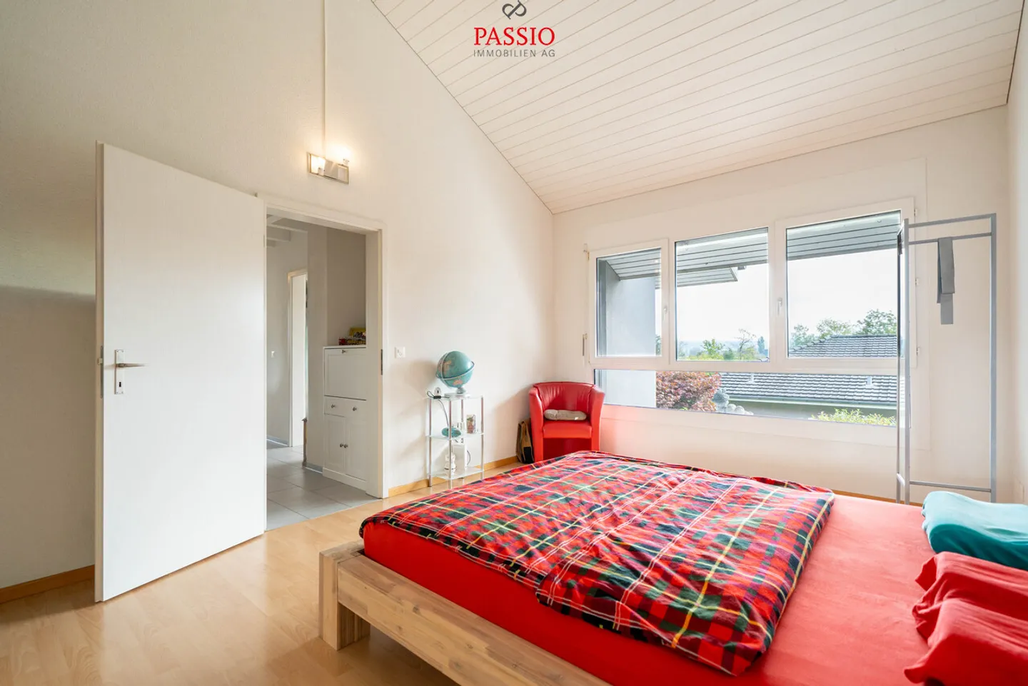 Family-friendly and nature-oriented 5.5-room semi-detached house - Photo 10 of 28