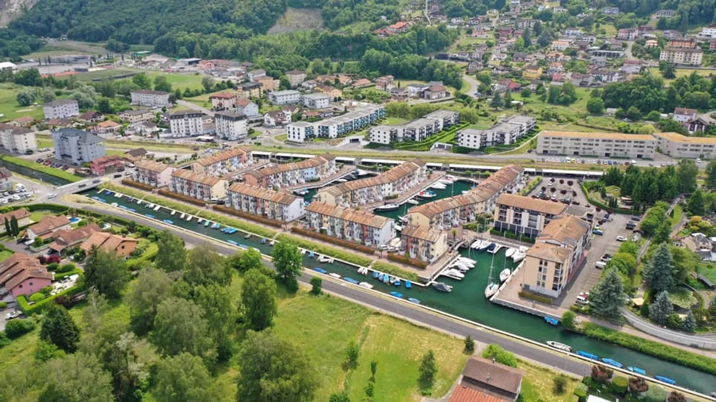 Einzigartiges und wunderschönes Duplex mit 4,5 Zimmern an der Marina - Foto 1 von 11