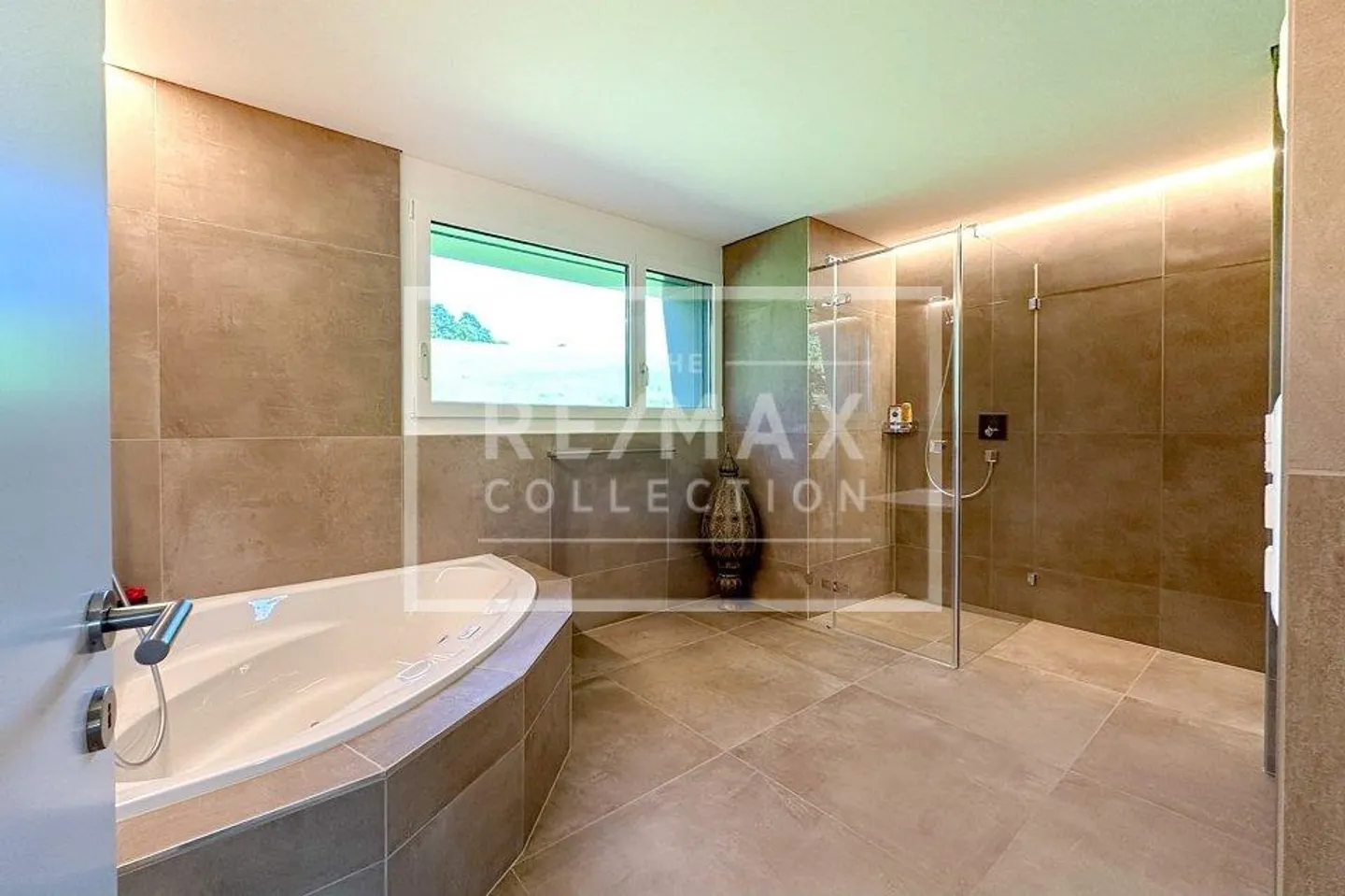 Exklusive 6½-Zimmer-Attikawohnung - Foto 7 von 13