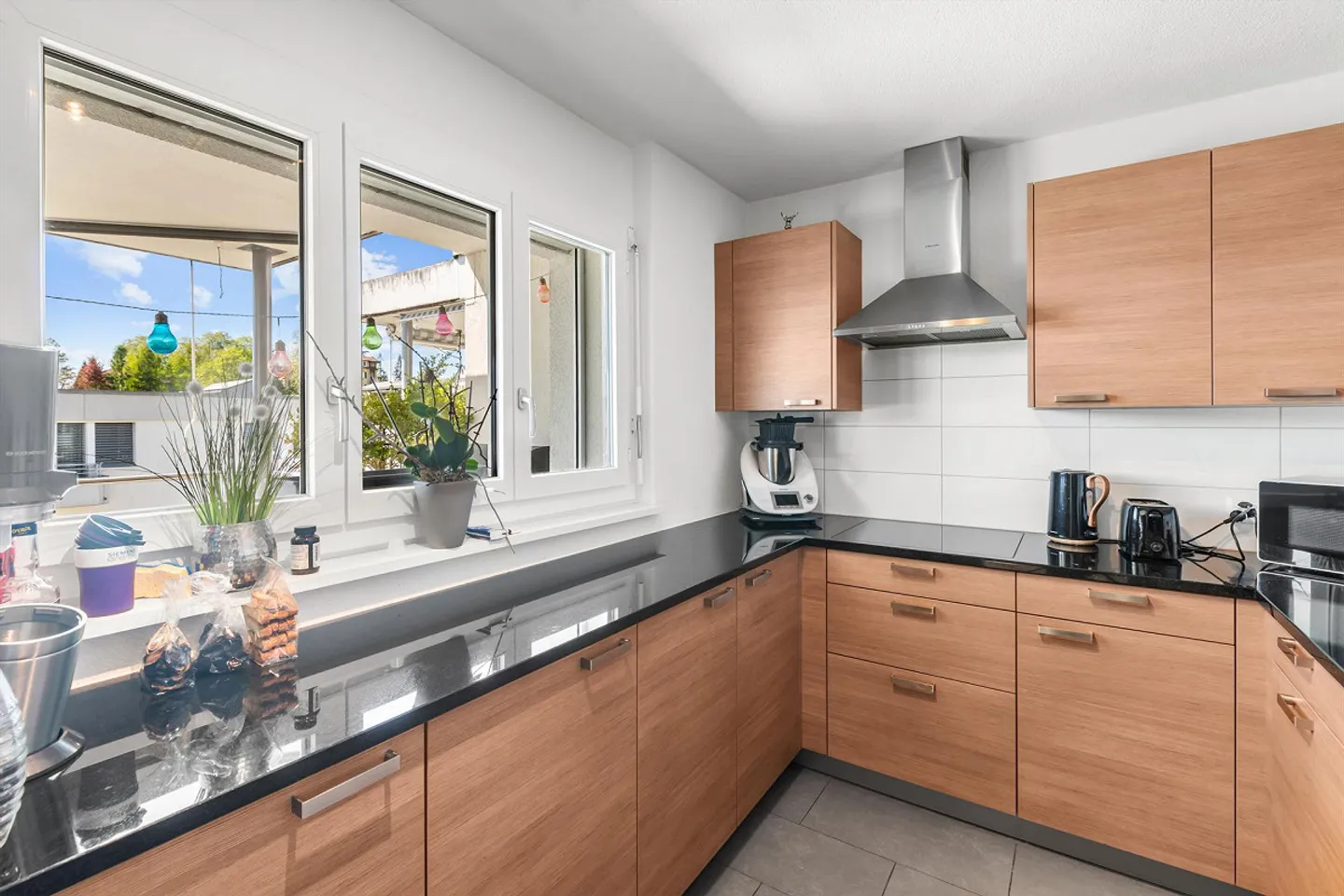 Appartement élégant de 4,5 pièces dans un quartier calme - Photo 3 sur 9