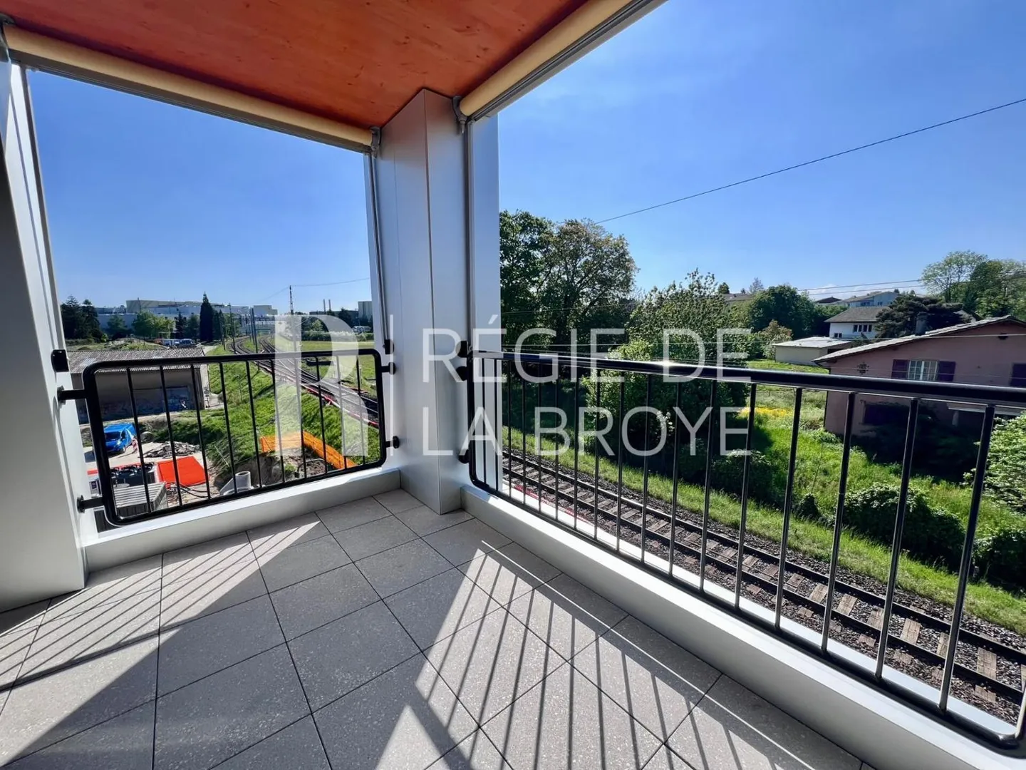 Nouvel appartement de 2,5 pièces à Estavayer-le-Lac - Photo 2 sur 8