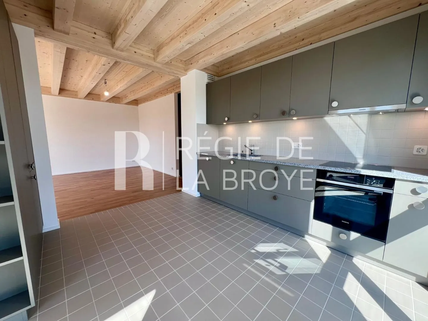 Nouvel appartement de 2,5 pièces à Estavayer-le-Lac - Photo 3 sur 8