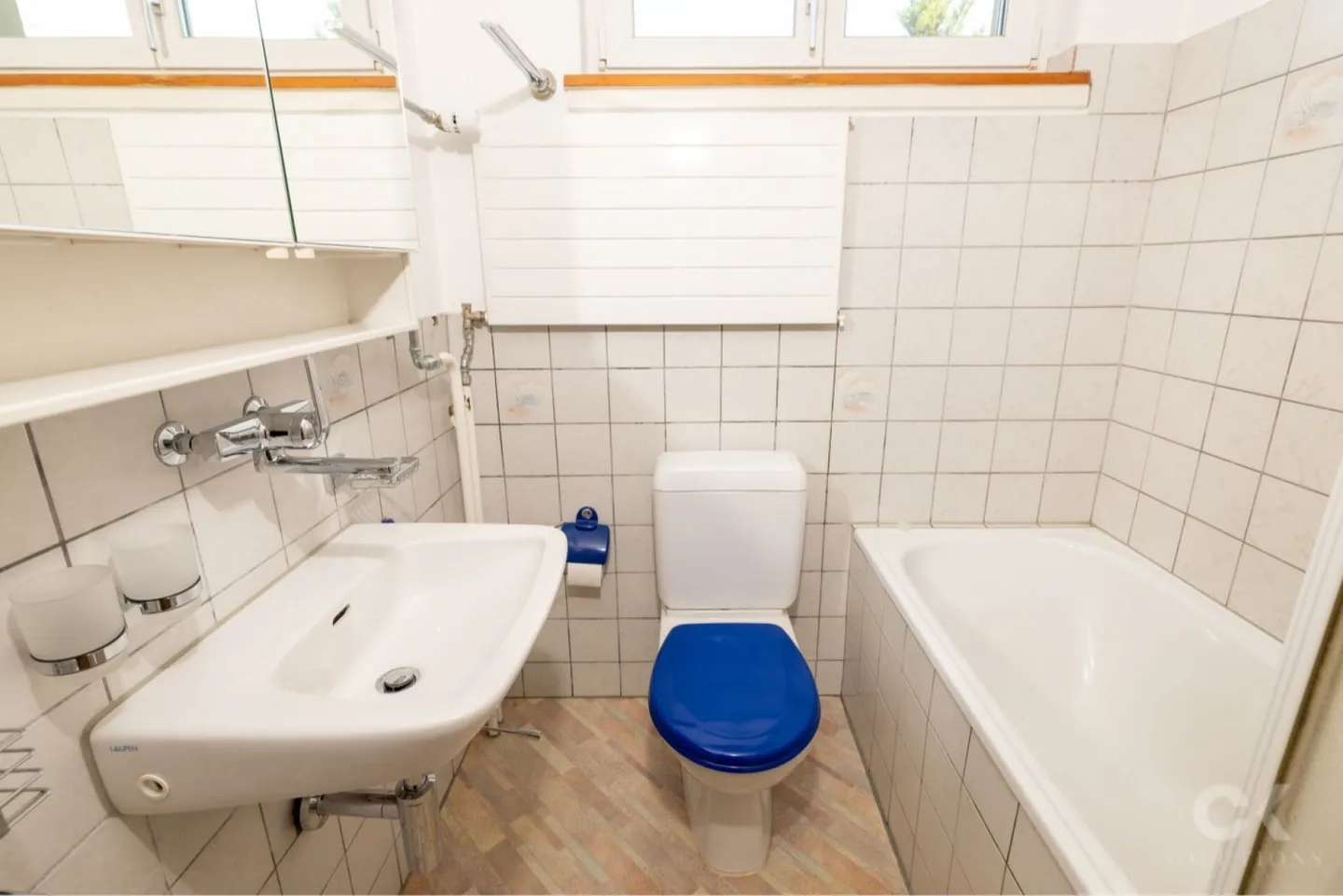 Charming home with a large garden and plenty of potential - Photo 16 of 22