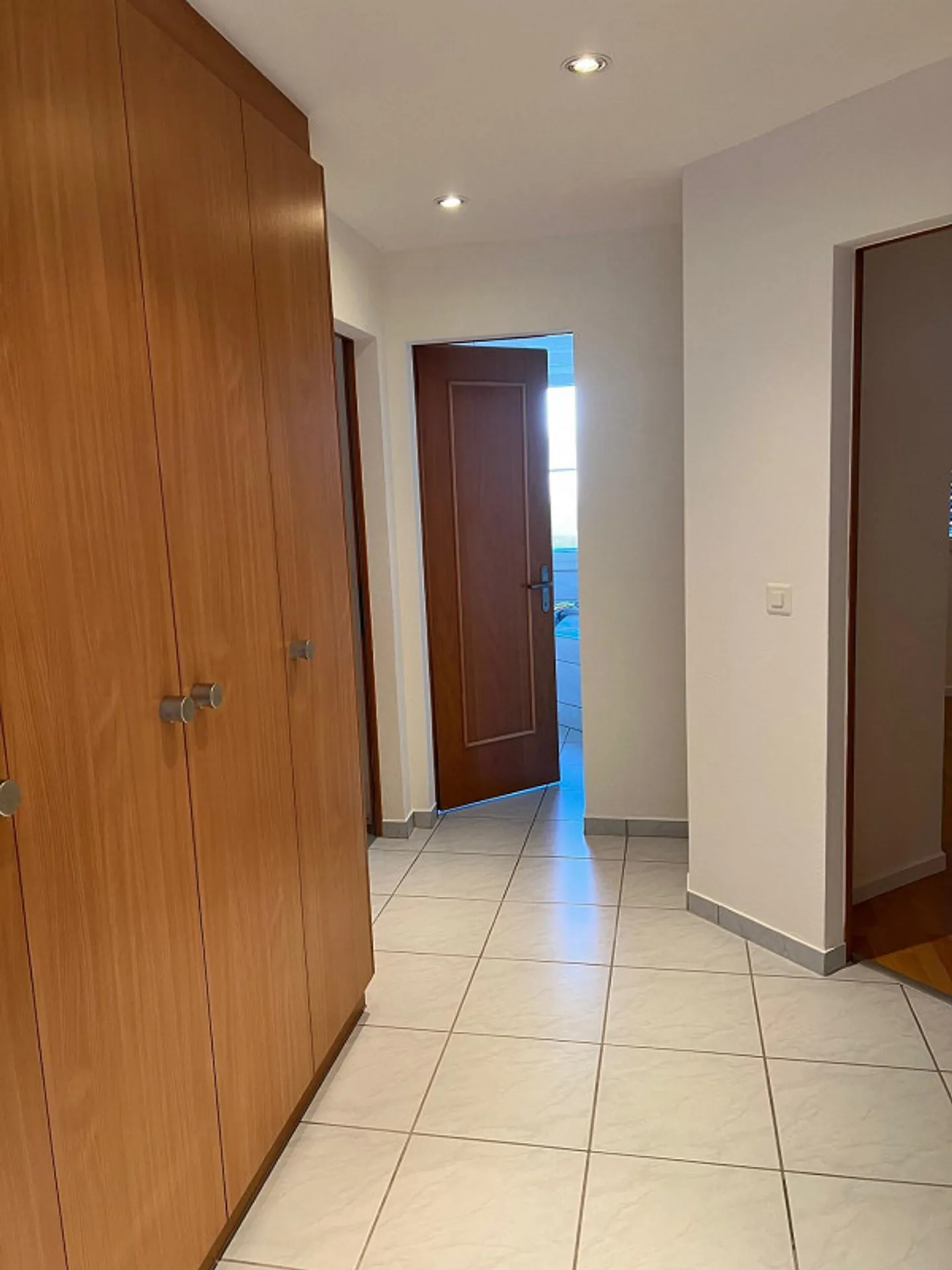 Appartement 3.5 pièces. Emplacement ensoleillé et vie tranquille - Photo 9 sur 26