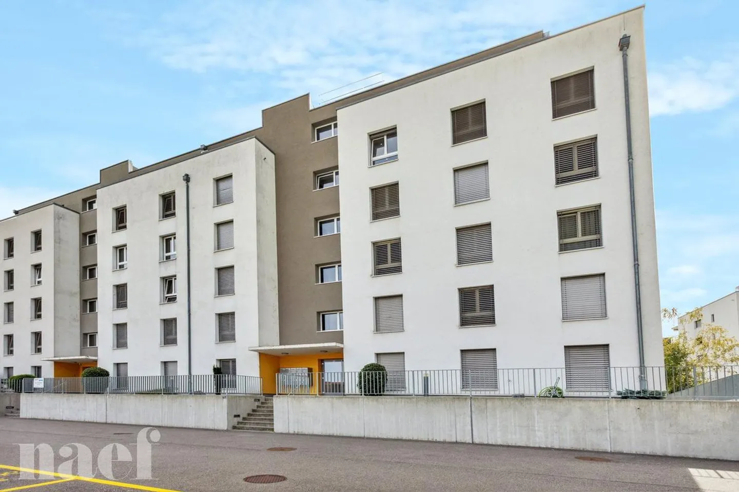 Dans un quartier résidentiel, hébergement spacieux et lumineux - Photo 1 sur 9