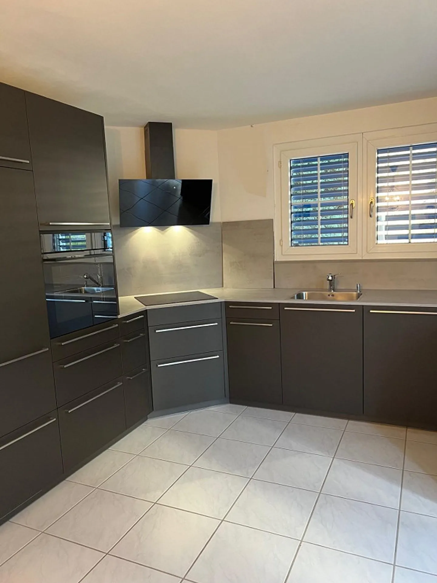 Appartement 3.5 pièces. Emplacement ensoleillé et vie tranquille - Photo 16 sur 26