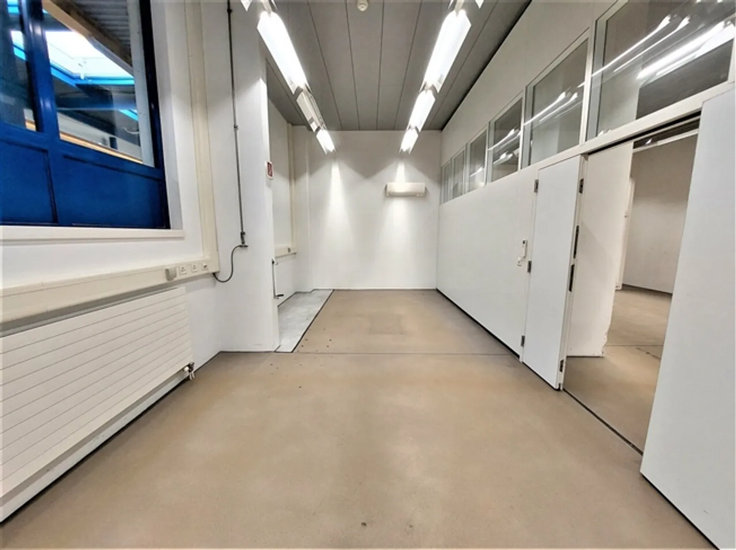 Geräumiges Lager für Transport - Foto 5 von 6